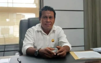 Gubernur Maluku Utara Sherly Tjoanda resmi menunjuk Kadri Laetje sebagai Plt Kepala Dinas Kelautan dan Perikanan. Penunjukan berlaku mulai 2 Juni 2026, mempertimbangkan latar belakang akademik dan pengalaman panjang Kadri di sektor perikanan.