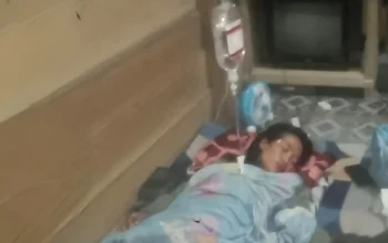 ​Nasib Malang Ibu 3 Anak di Kupal: Dipulangkan RSUD Labuha, Kini Cuma Dirawat Bidan Desa